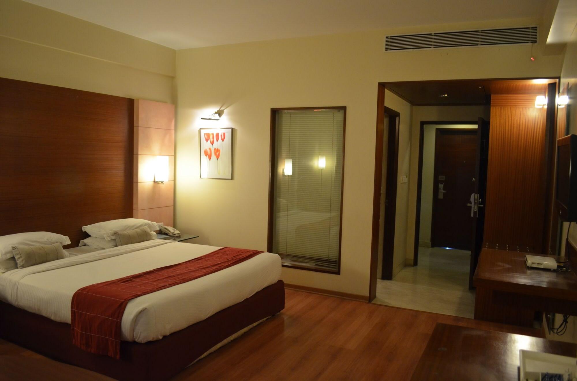 Octave The Horizon Comforts Bangalore Extérieur photo